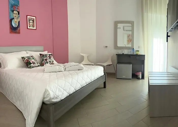 Colibri 住宿加早餐酒店 夏卡